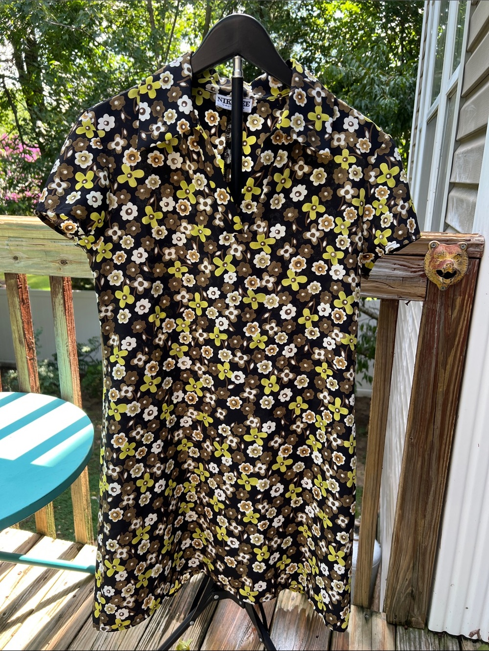 Vintage Niki-Lee California Floral Short-Sleeve Shift Dress in Black & Yellow